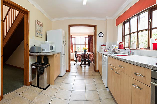 Barnett's Cottage's kitchen looking through to the dining area